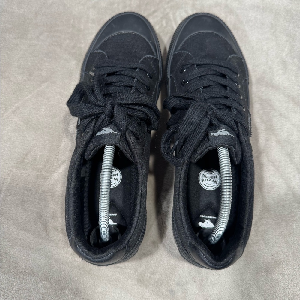 Rocket Dog Black Low-Top Canvas Sneakers - Picture 4 of 11